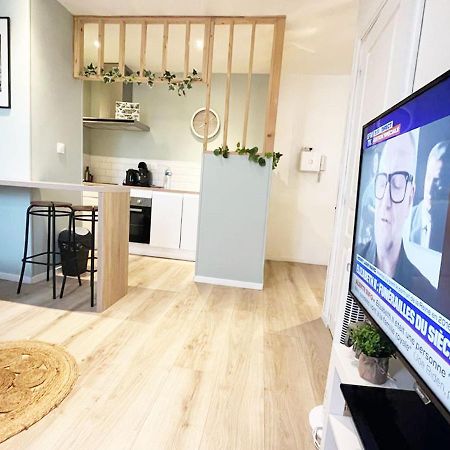 Lerelaisdodile23 - Parking - Lumineux - Hyper Centre Apartment Valenciennes Bagian luar foto